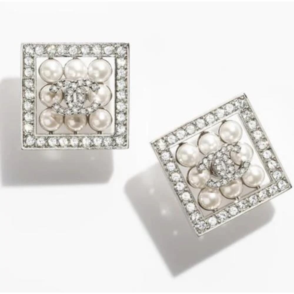 CHANEL 24P Crystal Glass Pearl CC Logo Silver Square Stud Earrings